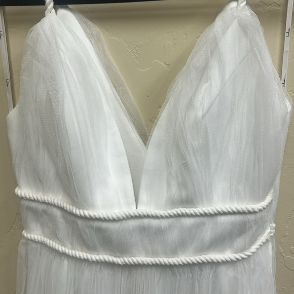 NWT Lulus White Maxi Dress with Pleats - Picture 5 of 6